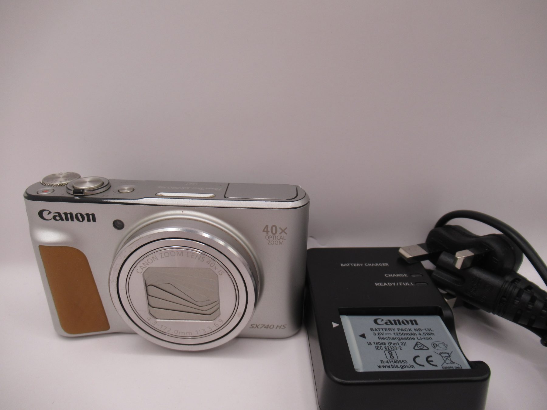 Canon PowerShot SX740 HS Digital Point and Shoot Camera 20.3MP - Silver image 2